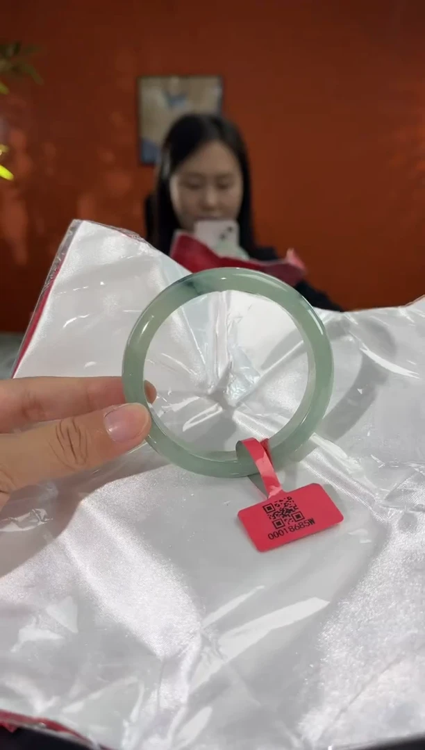 未镶嵌手镯翡翠9    58.6