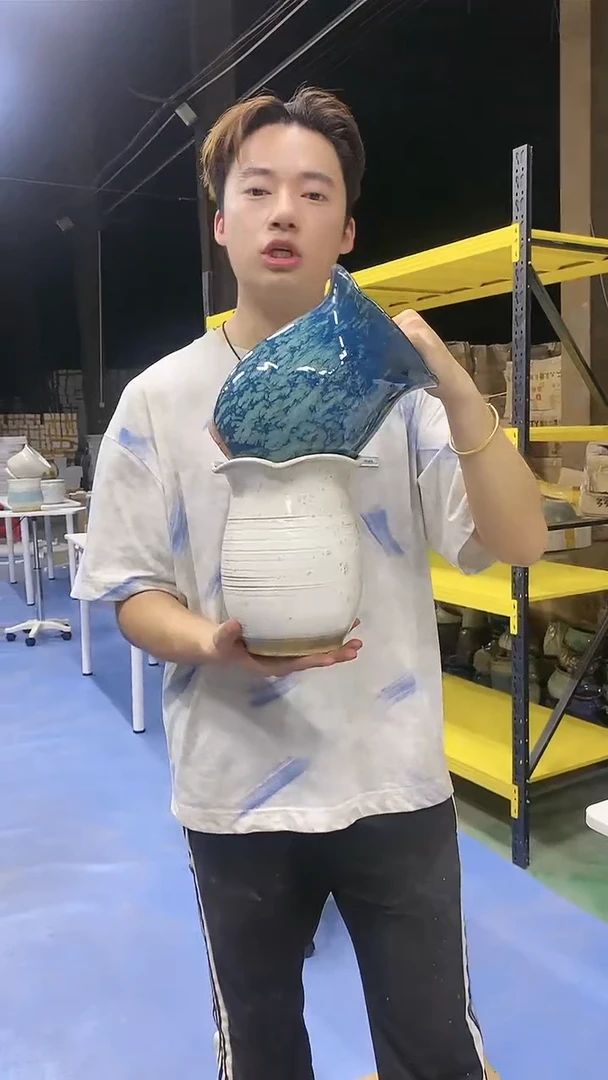 宜兴紫砂粗陶花瓶16*20