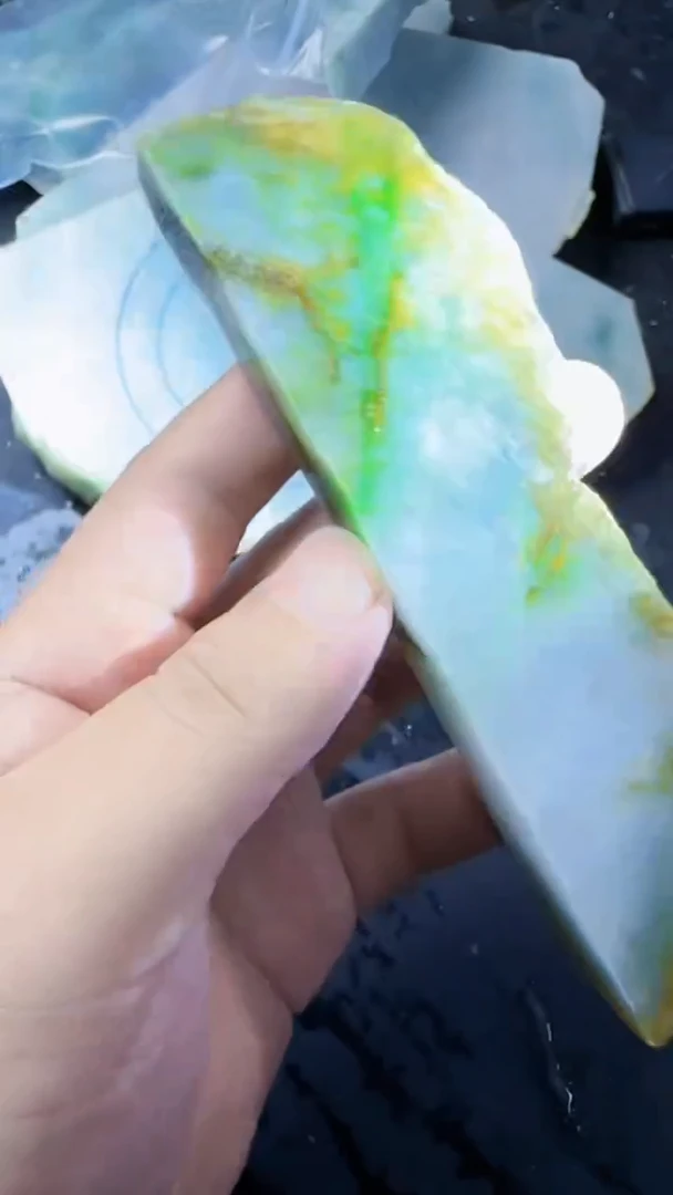 未镶嵌挂件翡翠392