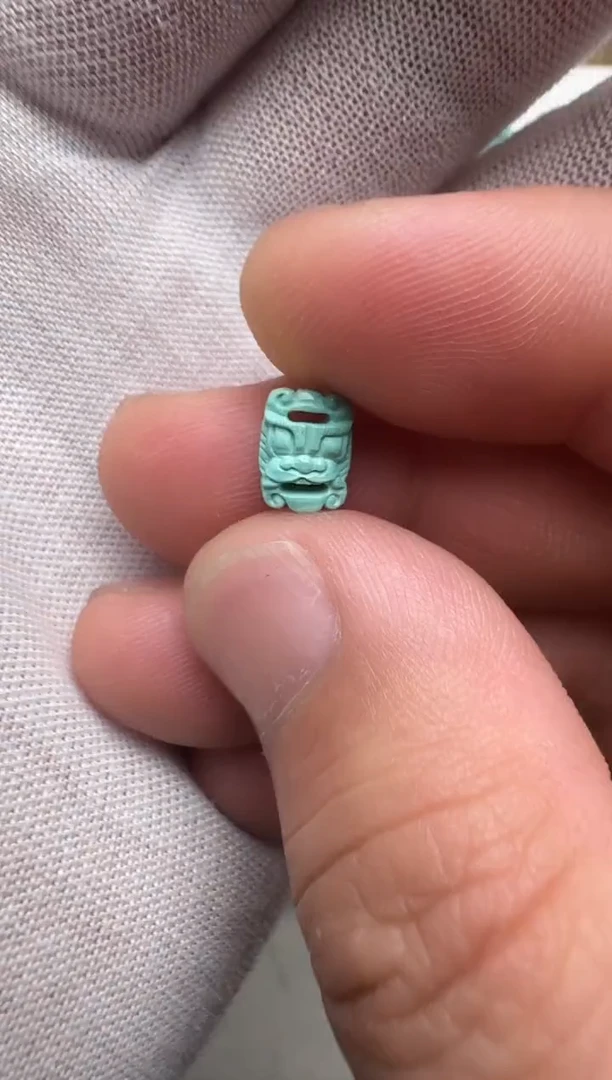 未镶嵌绿松石经书扣左右6.8高9.1厚3.8