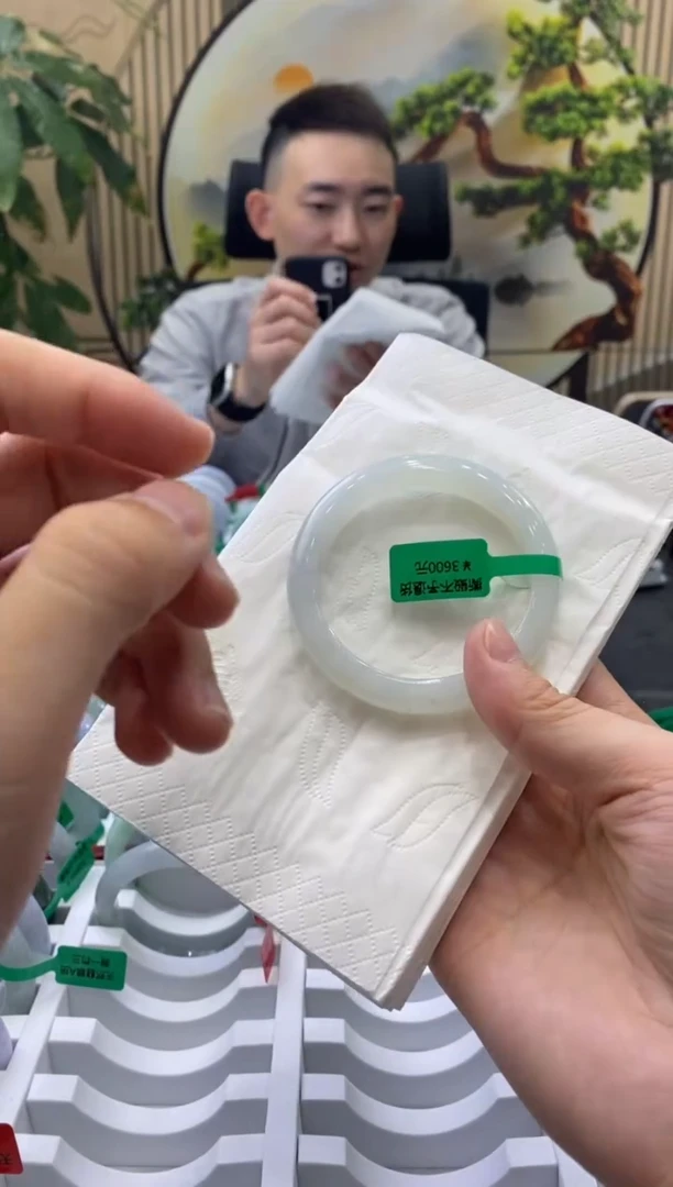 未镶嵌手镯翡翠5702