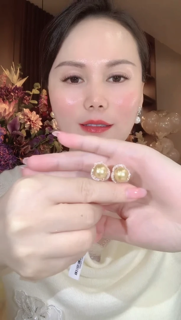 18K金镶嵌耳饰海水珍珠D16