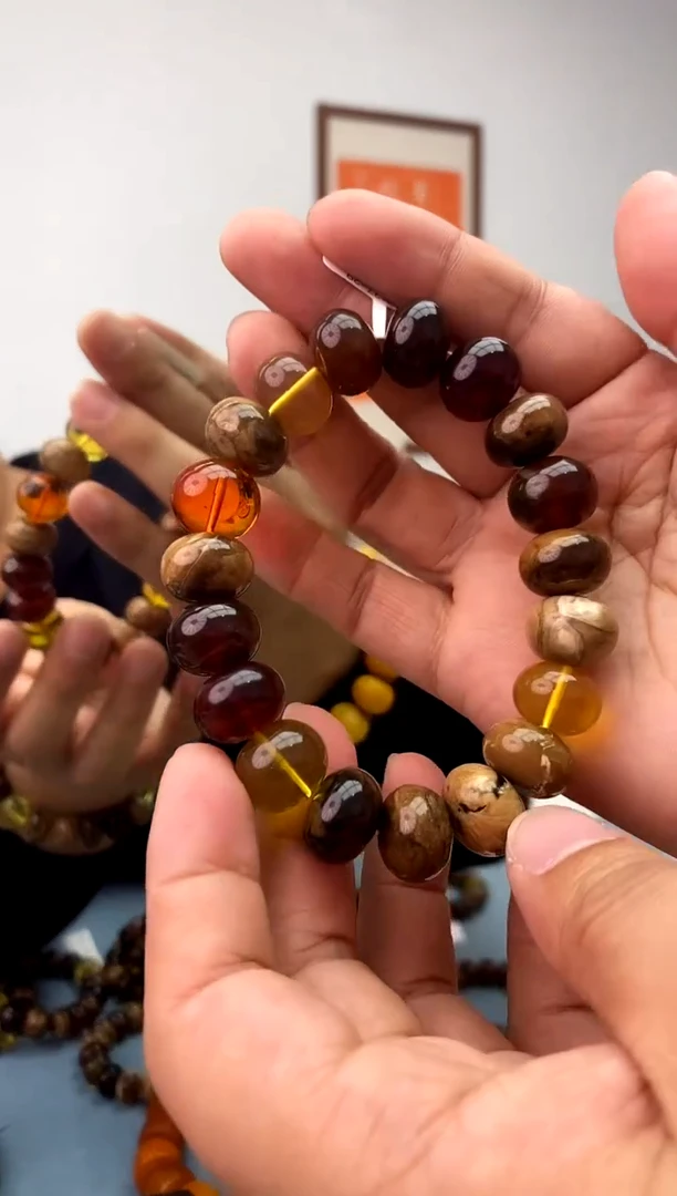 【闪购商品】琥珀珠宝奇石未镶嵌假一罚十，发一件