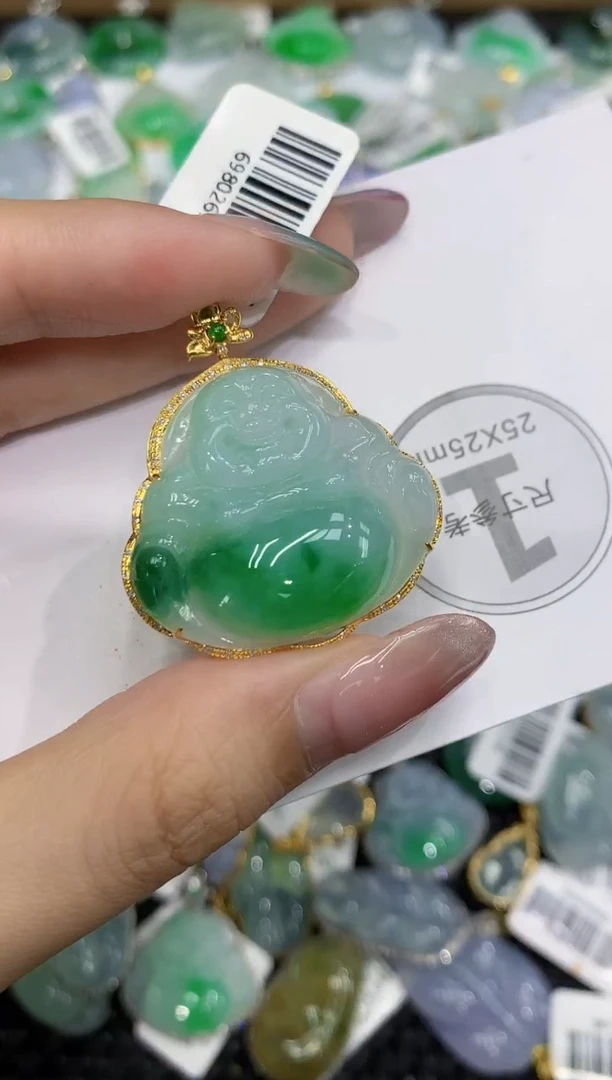 翡翠18K金镶嵌颈饰111111111111