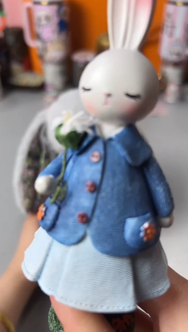 瓷片灰色。手工无品牌， 七天无理由