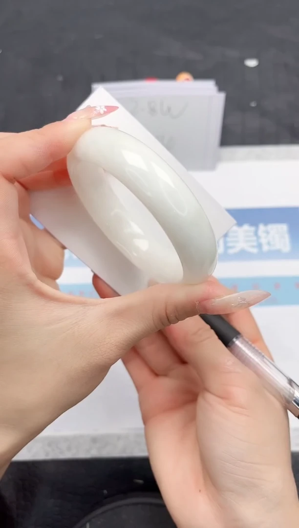 【闪购商品】和田玉手镯未镶嵌L271-54.4