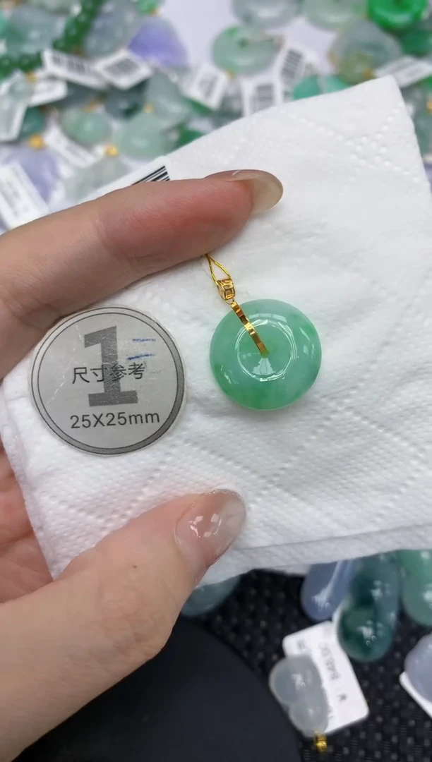 颈饰18K金镶嵌翡翠1111111