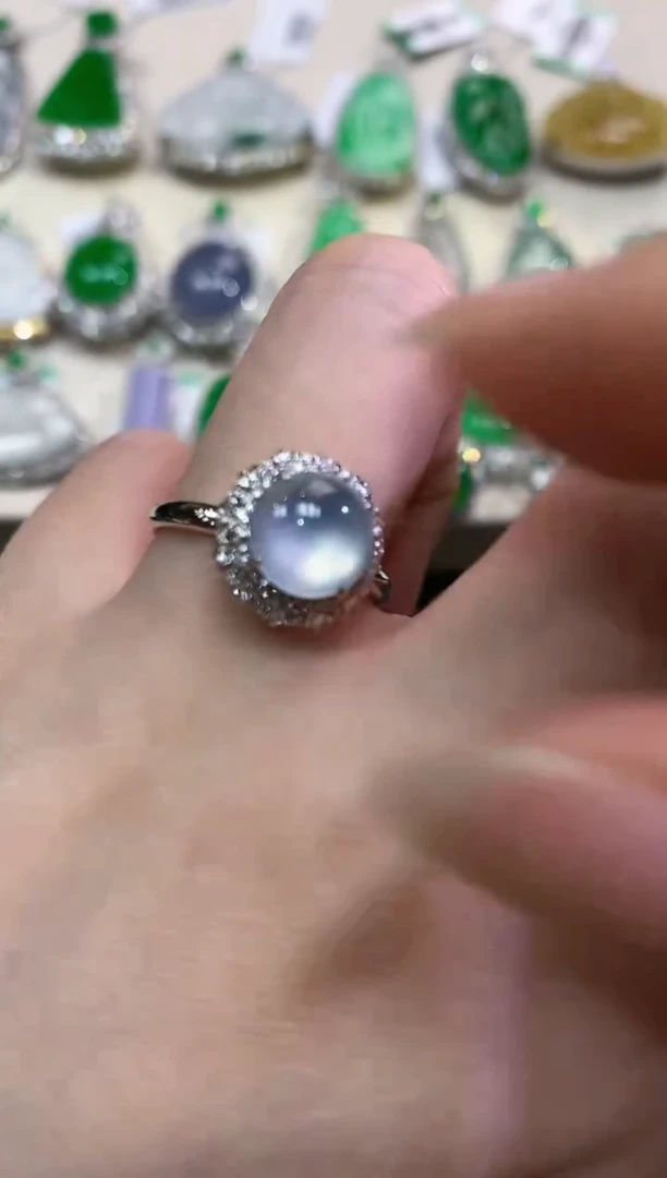 【闪购商品】翡翠戒指18K金镶嵌B61