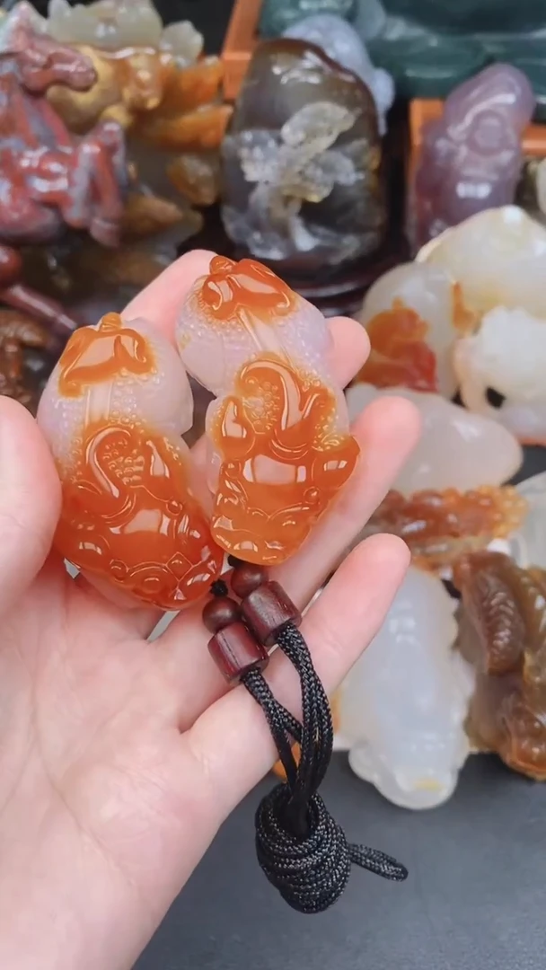 未镶嵌颈饰玛瑙/玉髓大**人AA