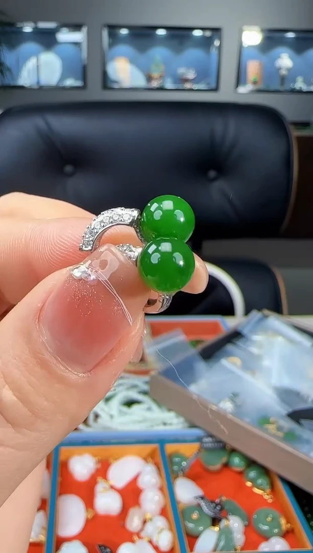 银S925镶嵌和田玉耳饰1