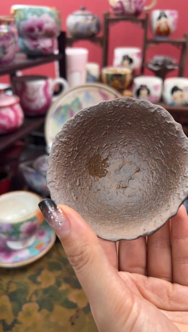 【闪购商品】粗陶石壁高足花口杯