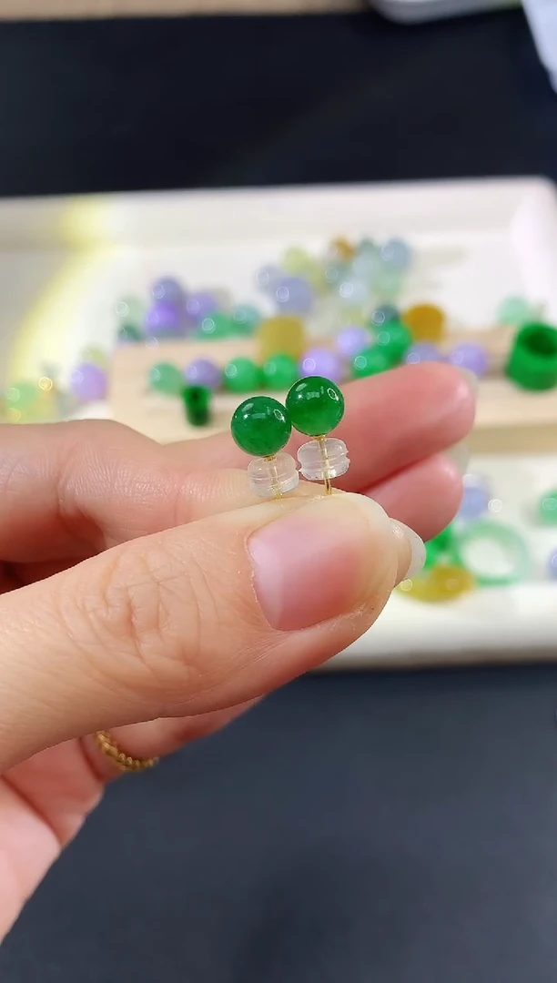 18K金镶嵌翡翠耳饰132|4800