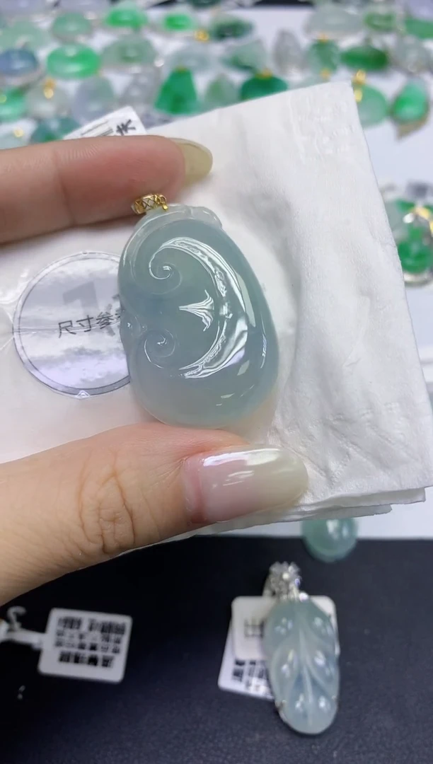 颈饰18K金镶嵌翡翠天然缅甸翡翠A货百元以上9元证书费自理