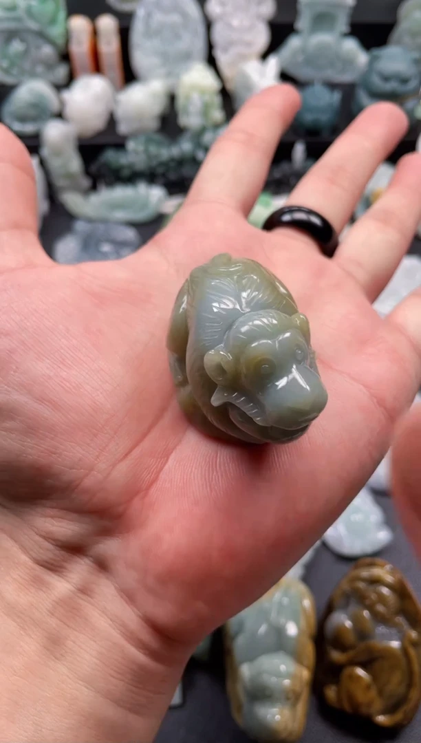 翡翠未镶嵌颈饰9  天然翡翠a货  猴子