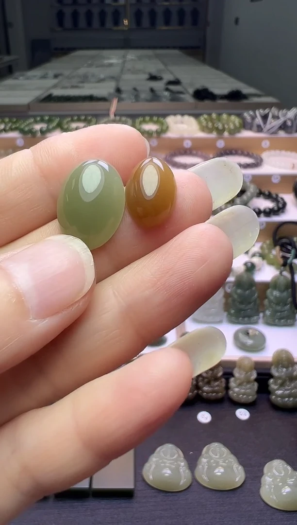 颈饰未镶嵌和田玉11号链接约卡18*13*6两个15米