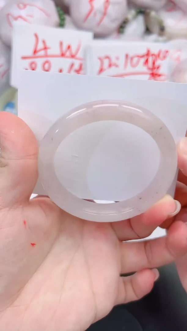 石英质玉手镯未镶嵌180-56.3