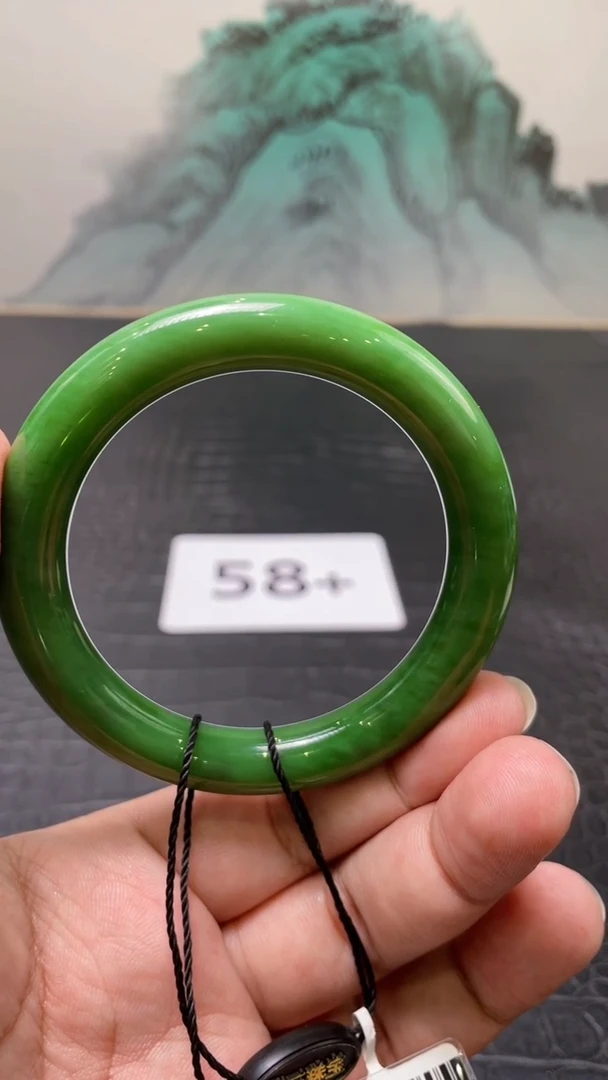 未镶嵌手镯和田玉（碧玉）K***?58+