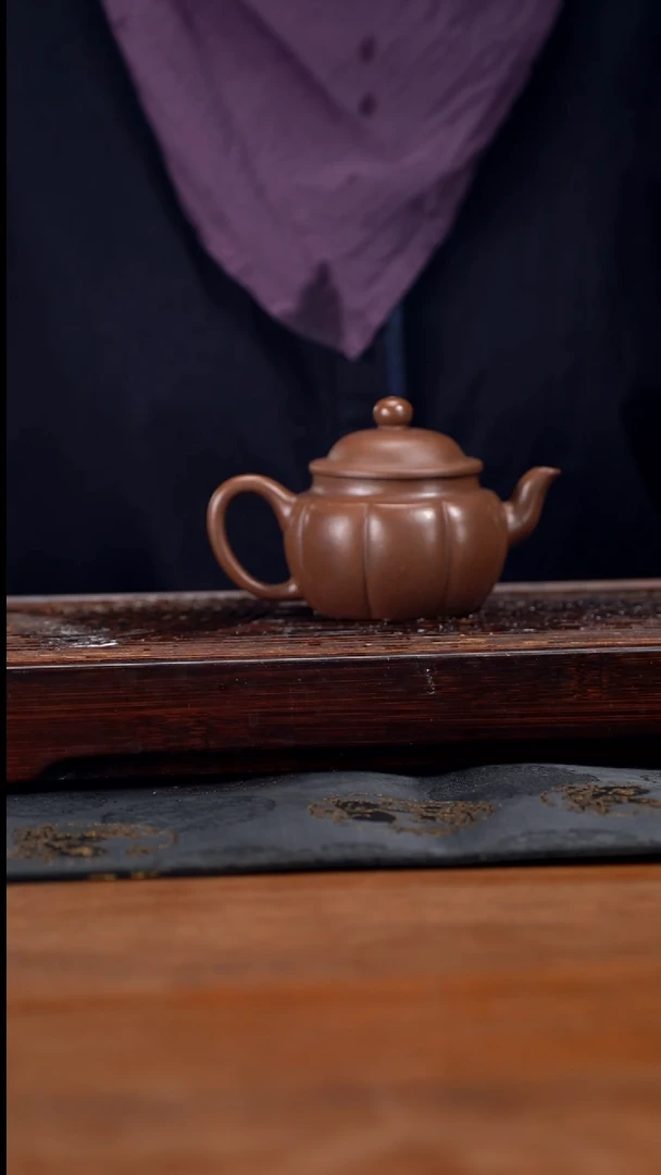 【闪购商品】紫砂茶壶160cc黄龙山原矿紫泥筋纹宫灯10