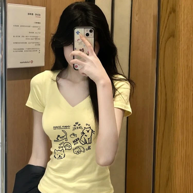 【ZHAP】V领辣妹正肩短袖t恤女春秋季奶黄色多巴胺简约百搭上衣潮流