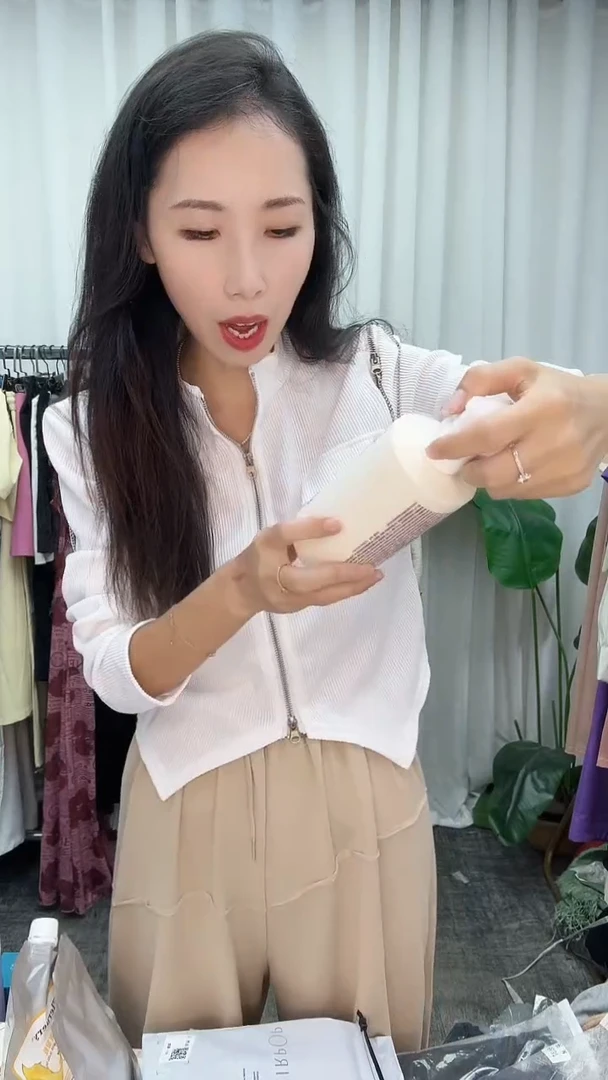 新款时尚洗发乳2瓶