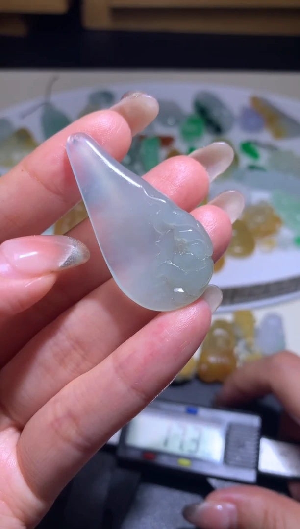 未镶嵌定制翡翠毛货