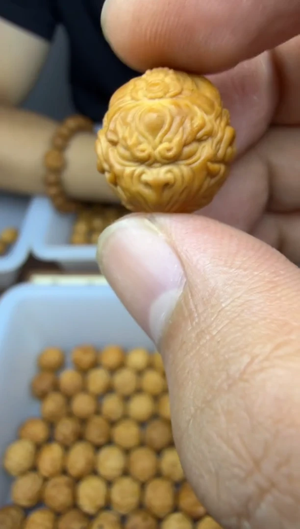 吊坠猴头核桃新款 大鹏鸟