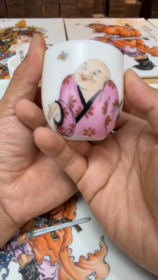 以笔为心，以瓷为纸。