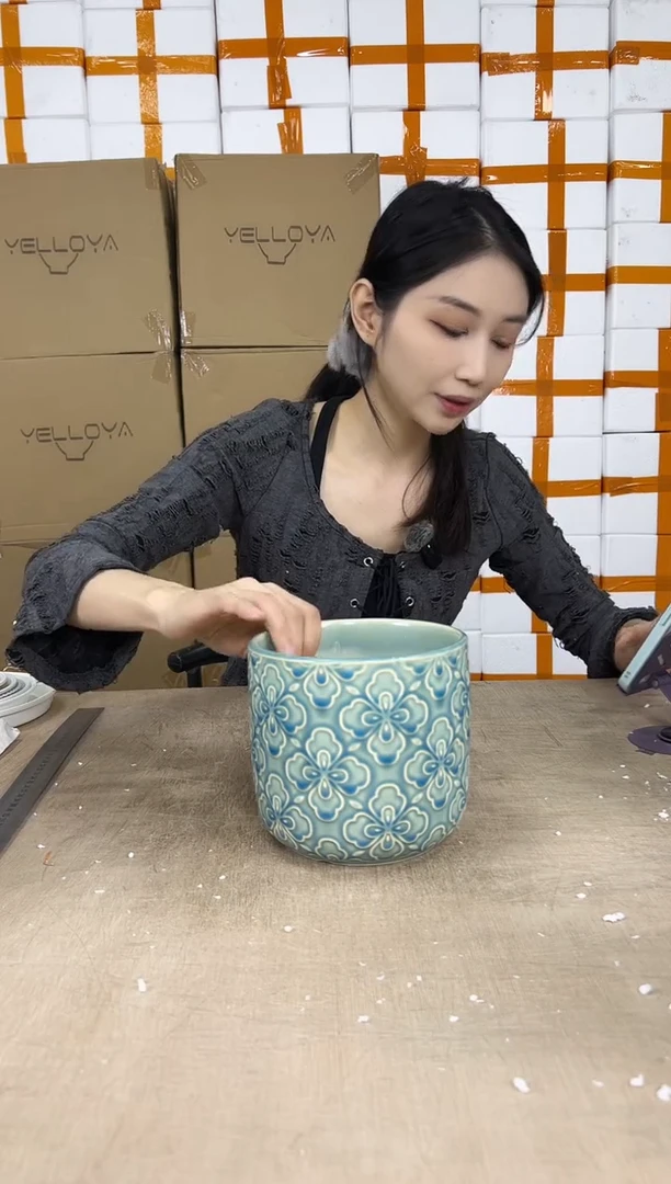 浮雕花朵渐变绿15x14