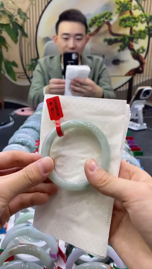 未镶嵌手镯翡翠1497