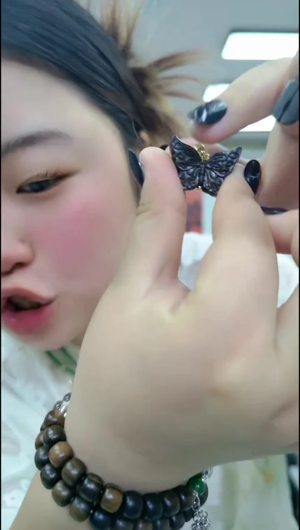 【闪购商品】香榧木1303雕刻小蝴蝶