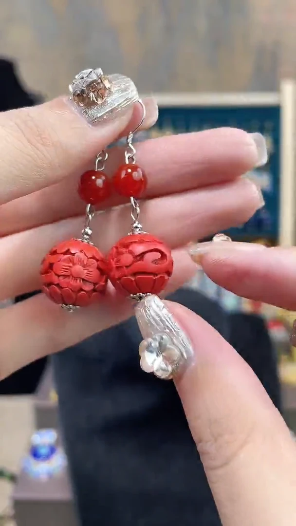 非遗手工雕漆花卉耳环