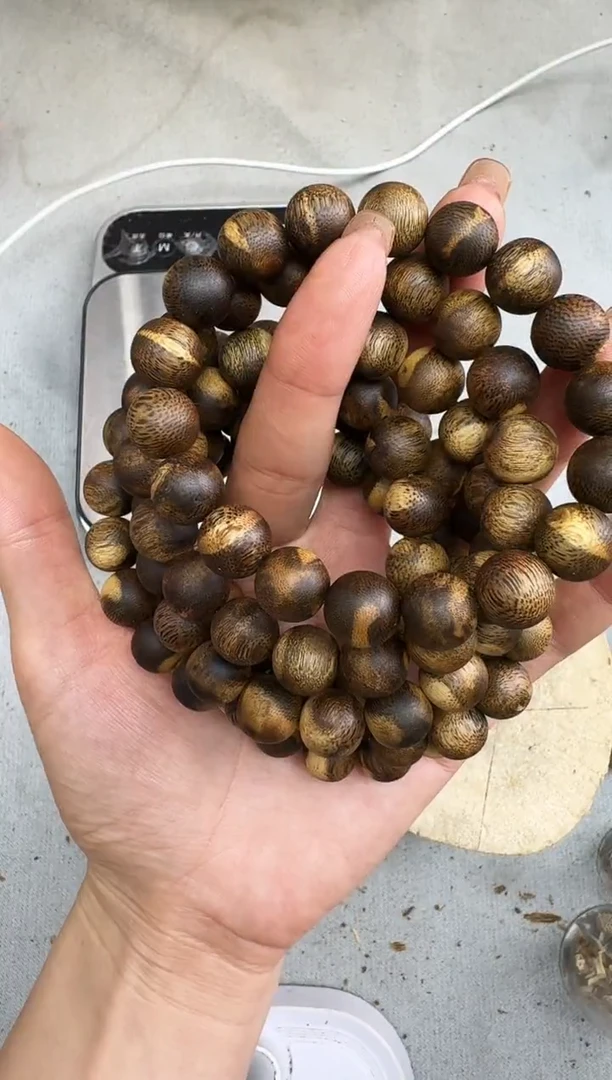 沉香手串1212白棋圆珠单圈多样性发一