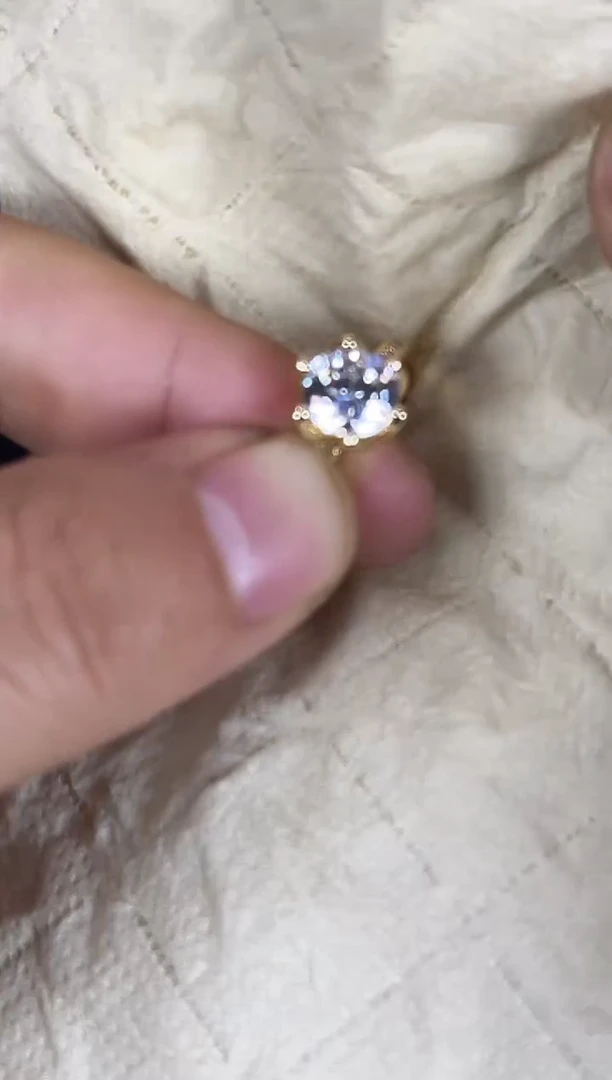 缅甸天然莫桑戒指