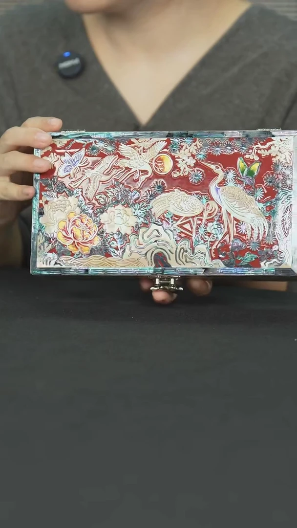 YZQQ螺钿项链盒（红底松鹤款）内在绒布