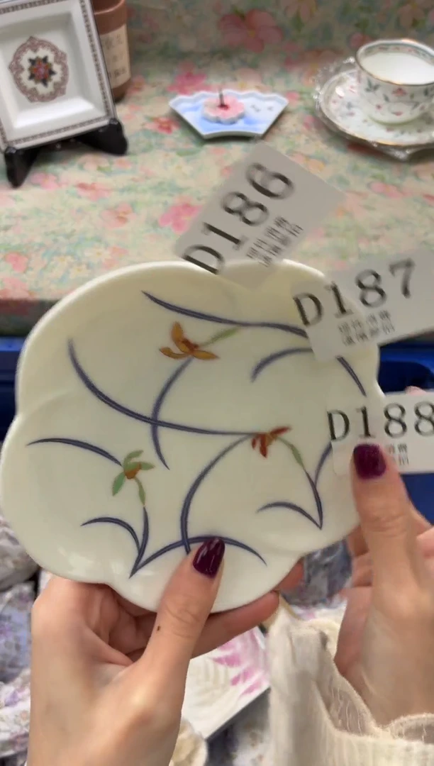 瓷片J**✨       D186