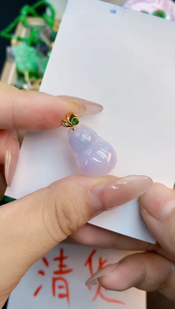 翡翠未镶嵌颈饰1