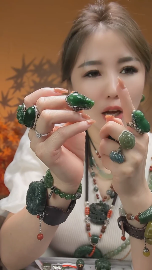 未镶嵌手链和田玉（碧玉）管*员1