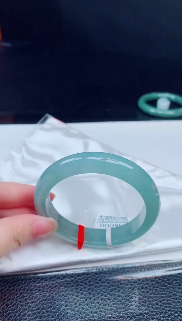 翡翠手镯未镶嵌缅甸天然翡翠A货手镯