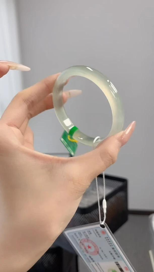 【闪购商品】玛瑙/玉髓手镯未镶嵌58-59圈