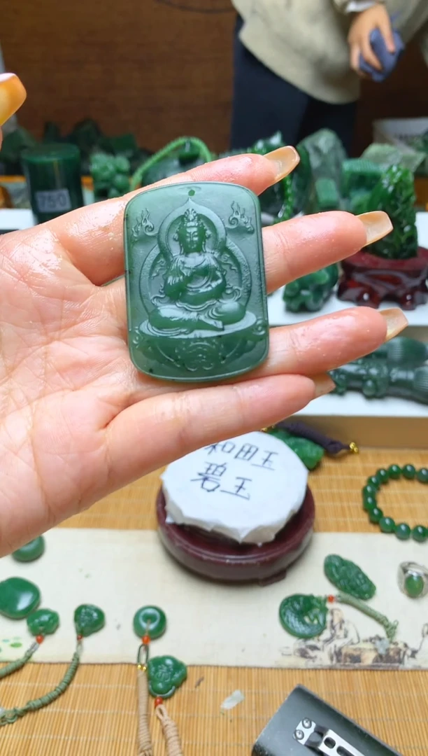 未镶嵌和田玉珠宝半成品1