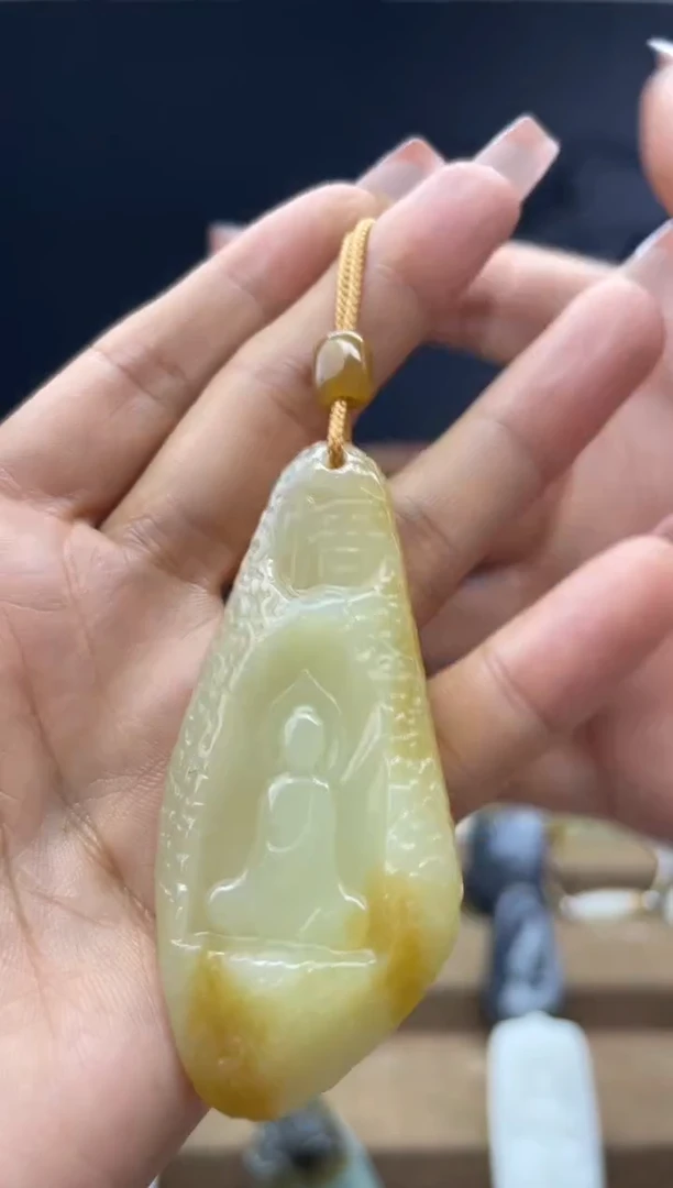 颈饰未镶嵌和田玉1