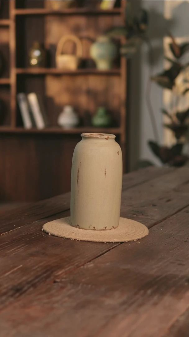 摆件26-91高22口8误差2无孔