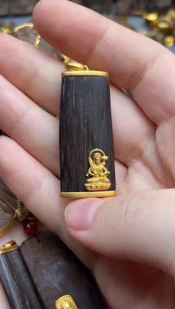 沉香吊坠沉香吊坠4