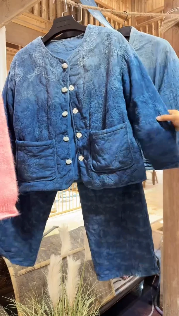 板蓝根蓝染棉服植物染