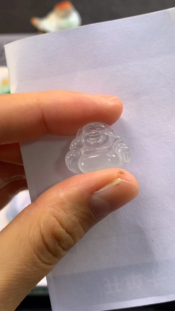 颈饰未镶嵌翡翠金**堂冰佛