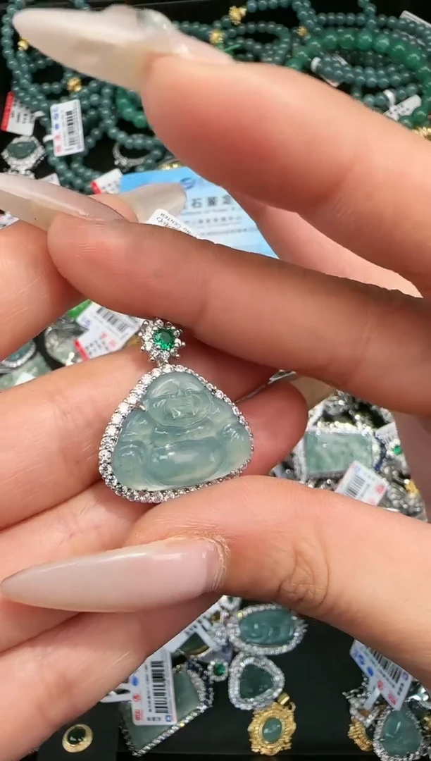 【闪购商品】翡翠吊坠(赠链)未镶嵌天然翡翠A货