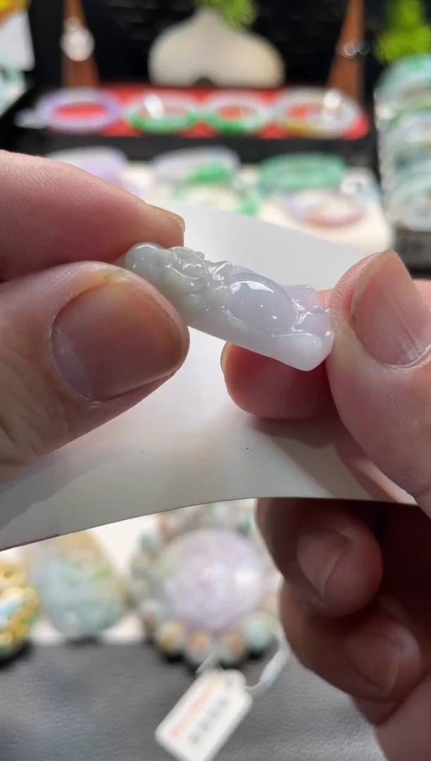 颈饰未镶嵌翡翠72号链接 有纹裂