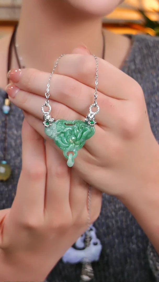 颈饰未镶嵌翡翠国风