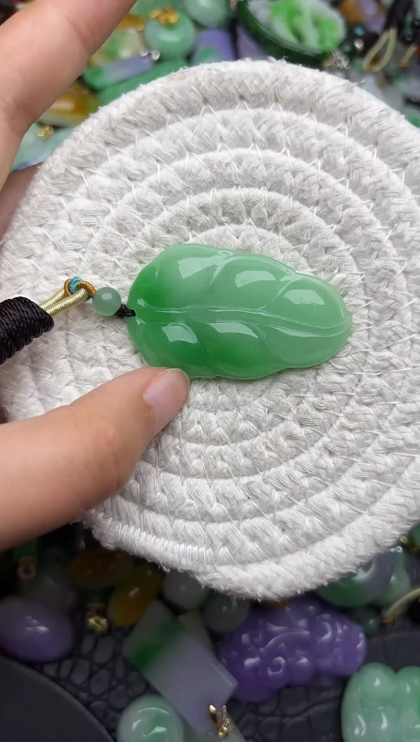 颈饰未镶嵌翡翠缅甸翡翠吊坠