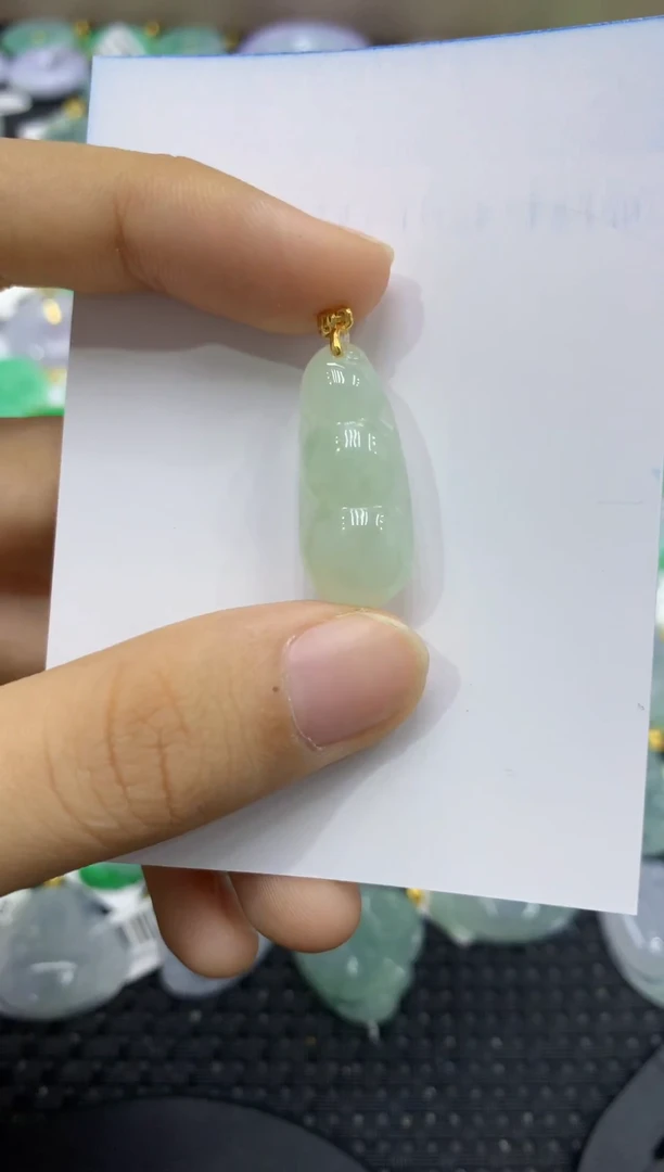 颈饰未镶嵌翡翠天然缅甸翡翠A货